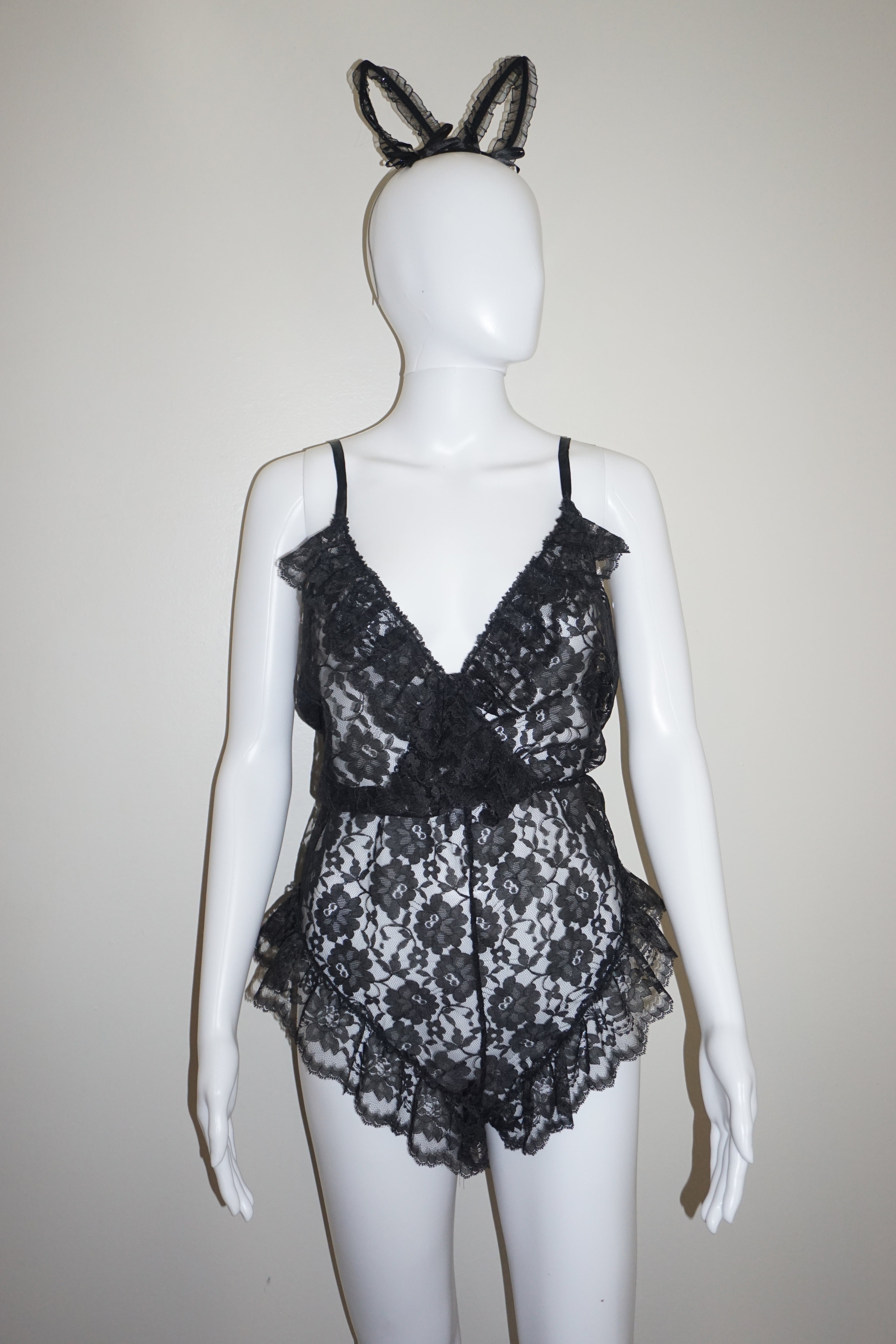 LACE PLAYSUIT + ROBE VINTAGE M